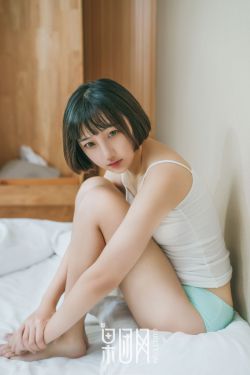 美女扒开腿